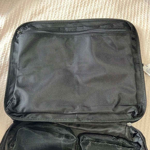 New Makeup Forever makeup travel case - Picture 4 of 6